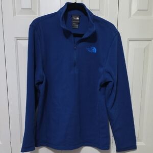 The North Face Glacier or Polartec Classic 1/4-Zip fleece pullover.
